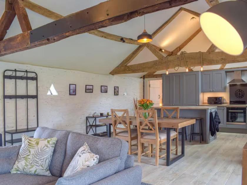 Castle Beams * Craven Arms